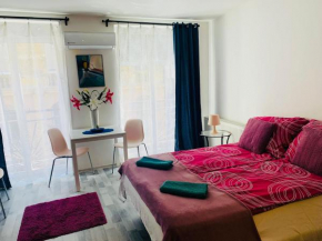 Onyx apartment with Free private garage + AC